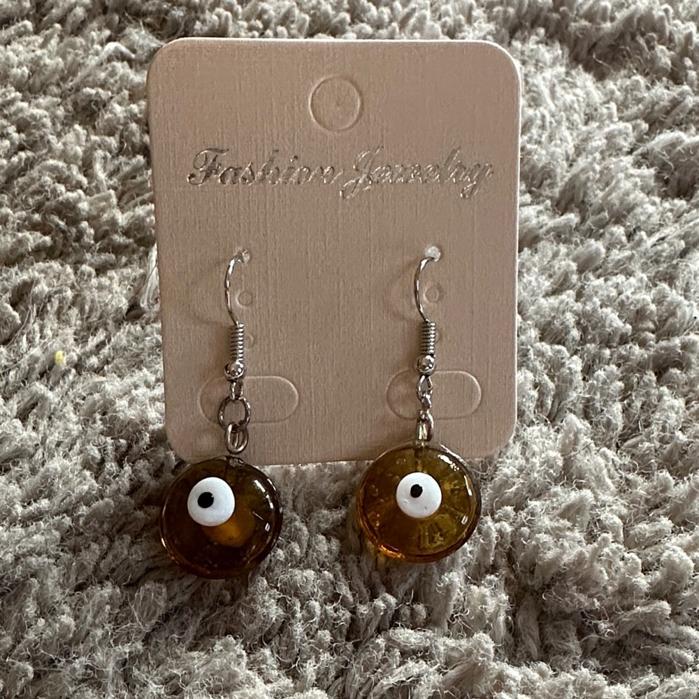 Chic Amber Dangle Earrings